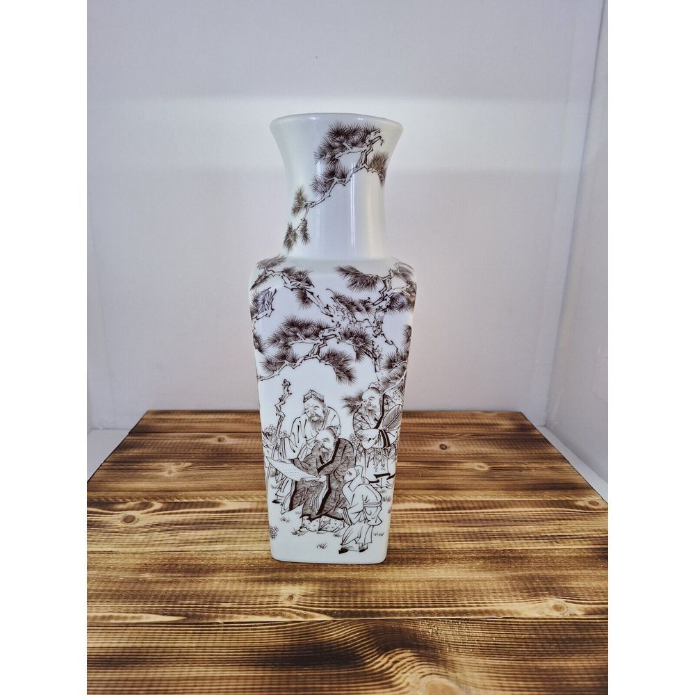 Vintage JAPAN Porcelain vase‎ with Japanese scene man reading scroll brown white